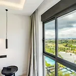 Conde Nest Flat With Wouw Views Estepona