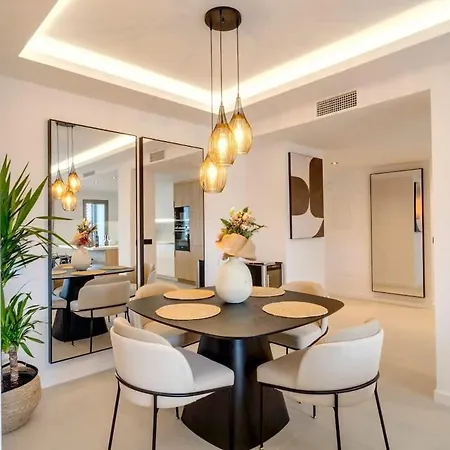 Conde Nest Flat With Wouw Views