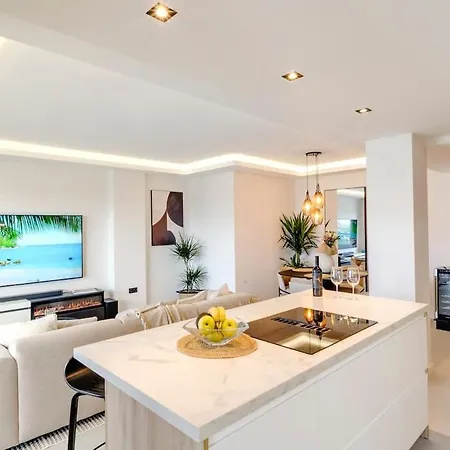 דירה Conde Nest Flat With Wouw Views