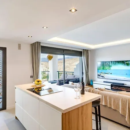 Conde Nest Flat With Wouw Views *