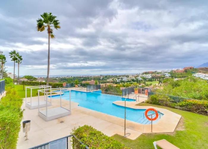 Conde Nest Flat With Wouw Views Estepona