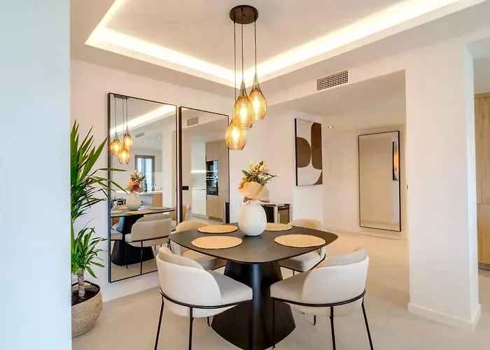 Conde Nest Flat With Wouw Views