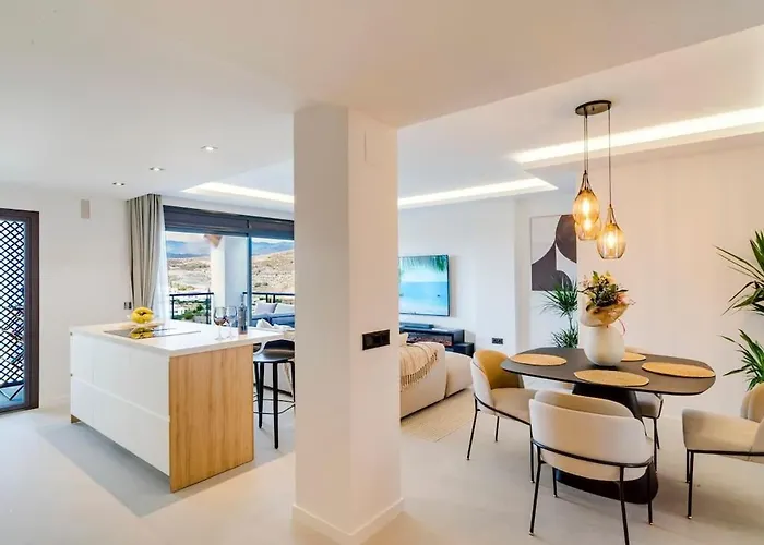 Conde Nest Flat With Wouw Views *